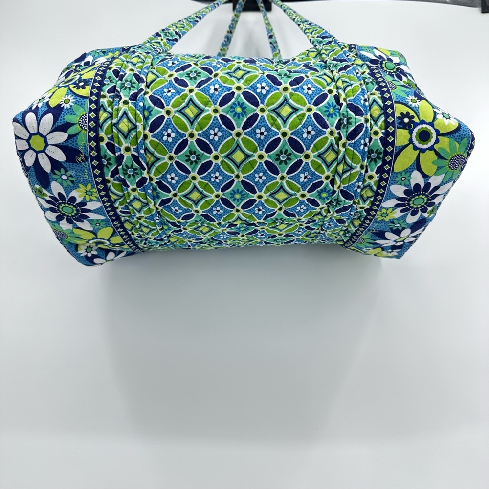 Vera Bradley Daisy Daisy Travel Quilted Weekender Duffel Bag Blue Green - Picture 2 of 13